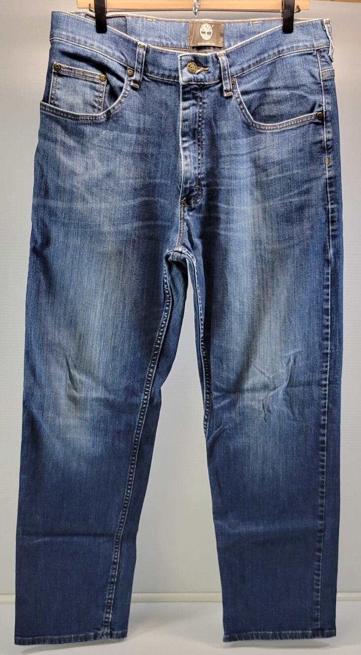 D) Timberland Straight Fit Men Dark Wash Blue Denim Jeans Size 34 x 32